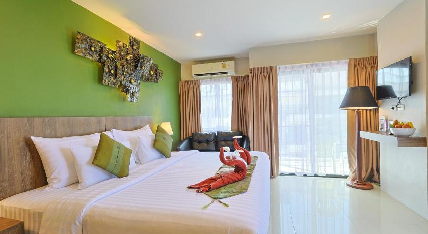 Image of Junior Suite with Bathtub 1