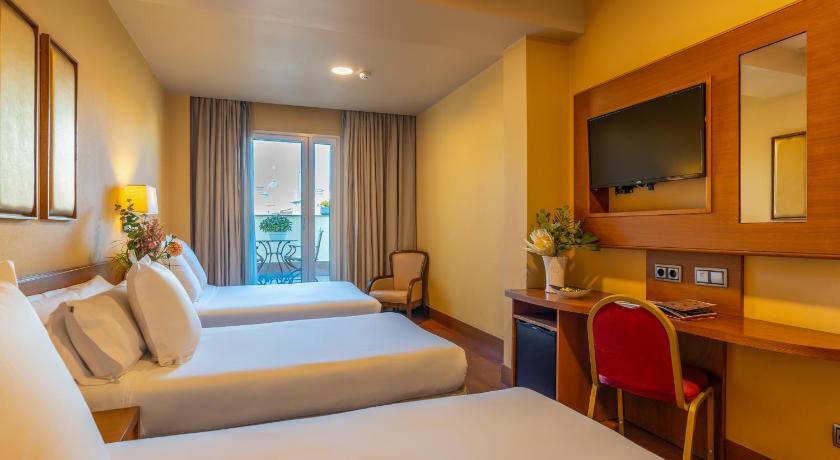 Image of Triple Room with Terrace 3