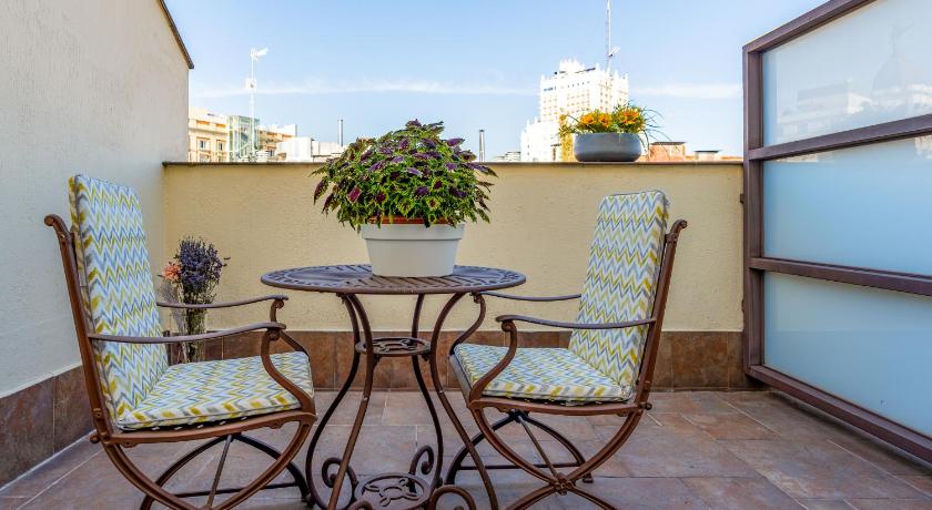 Image of Triple Room with Terrace 16