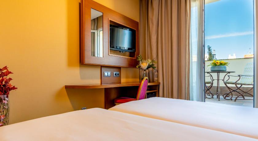Image of Triple Room with Terrace 5