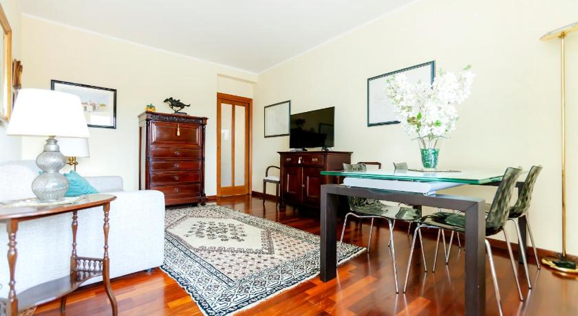 ローマ Appia Nuova Lucrezia Apartment 4つ星 ゲストハウス スイート