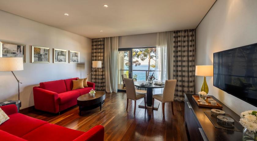 Image of Executive Suite 7