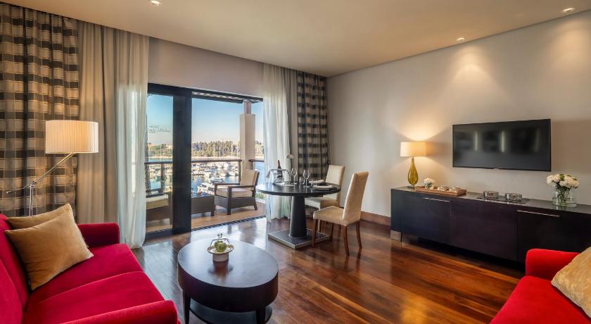 Image of Executive Suite 6