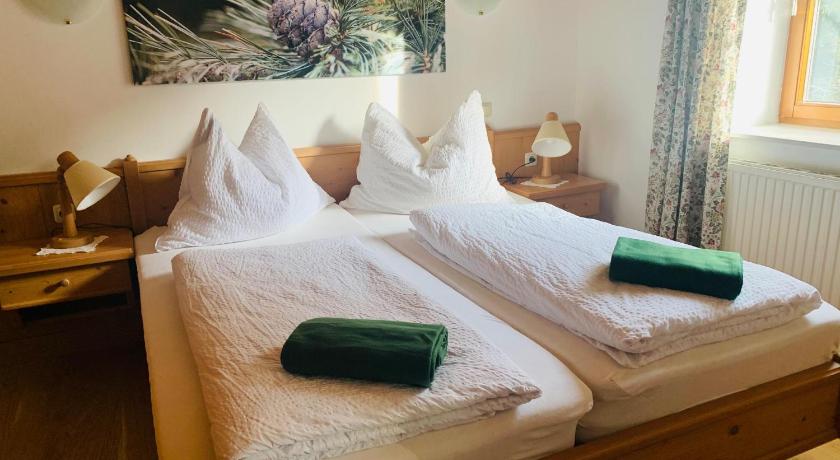 Image of Apartment with Bathroom 0