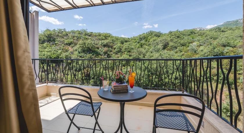 Hotel Residence - image 2