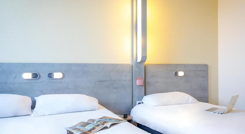 Image of Twin Room 16
