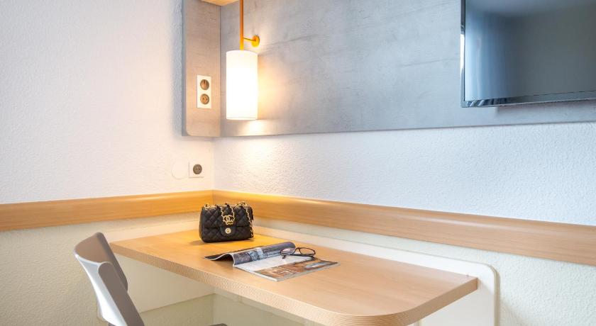Image of Twin Room 17