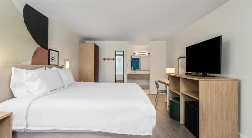 Immagine di Camera con Letto King-Size (1 King Bed) 1