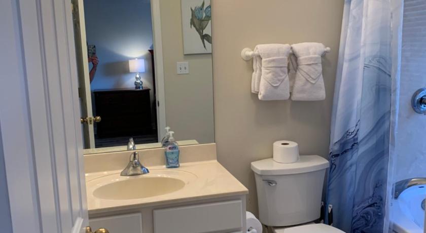 Sevierville Bill’s On Little Pigeon River 4-Star Accommodation lobby