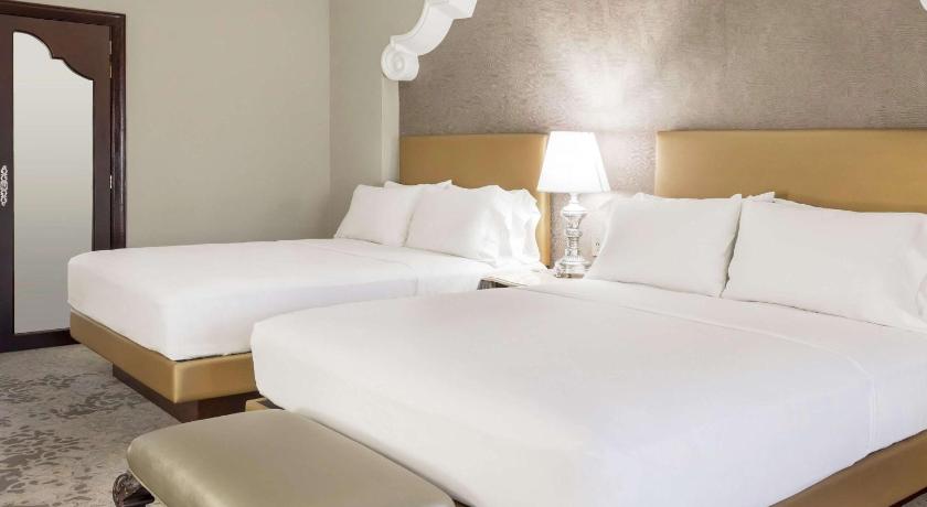 Imagen de Habitación Deluxe con 2 camas grandes (2 Queen Beds Deluxe Room) 3