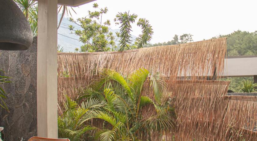 THE HILL By The Villas 100 - image 6