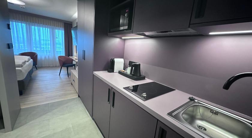Image of Deluxe Double Room with Balcony 1