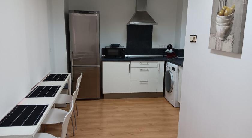Apartment near Plaza Ayuntamiento in the historic center of Valencia - image 4