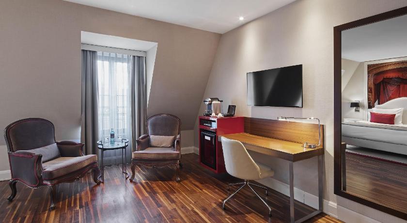 Image of Junior Suite 7