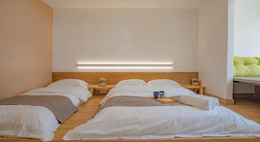 Image of Starry Nite Room 16