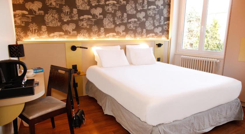 Foto, millel on kujutatud Standard - Kaheinimesetuba, Double - Linnavaatega (Standard Double Room with City View) 1