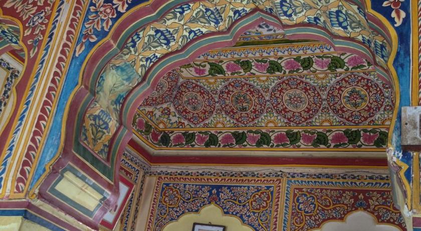 Narayan Niwas Castle photo