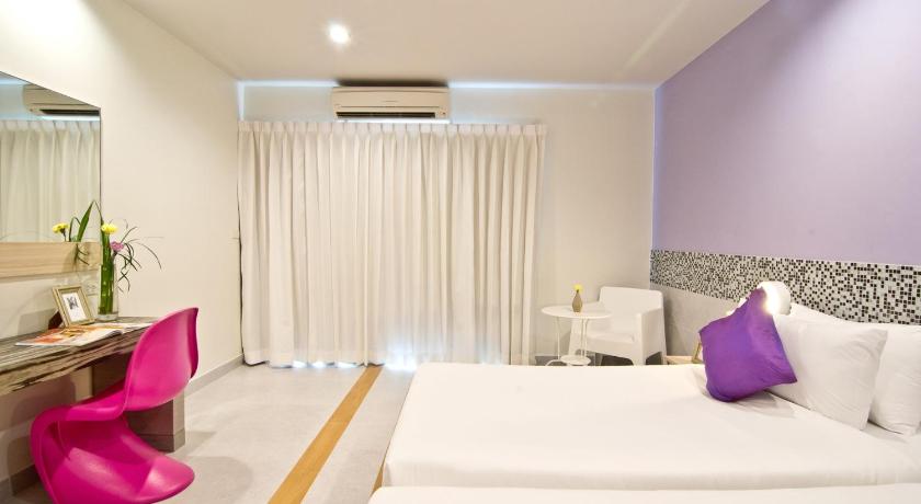 Image of Superior Twin Room 15
