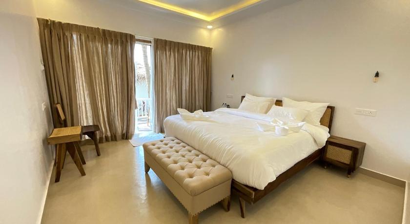 Garden view Room with Balcony