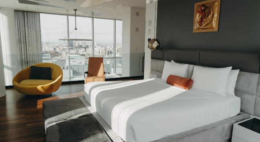 Image of Penthouse Suite 0