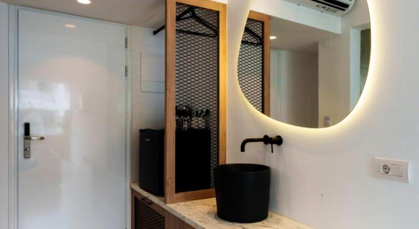 Image of Deluxe Mini Suite (up to 2 people) 16