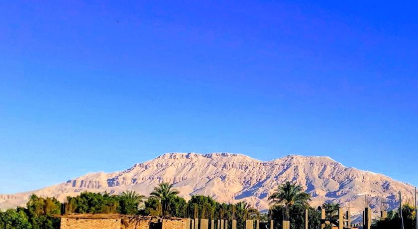 mountain kingdom house - image 2