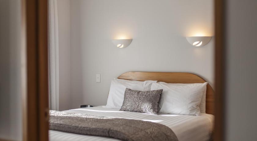 Image of 1 Bedroom Accessible 9