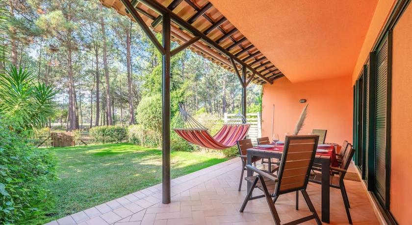 Aroeira Garden by Homing