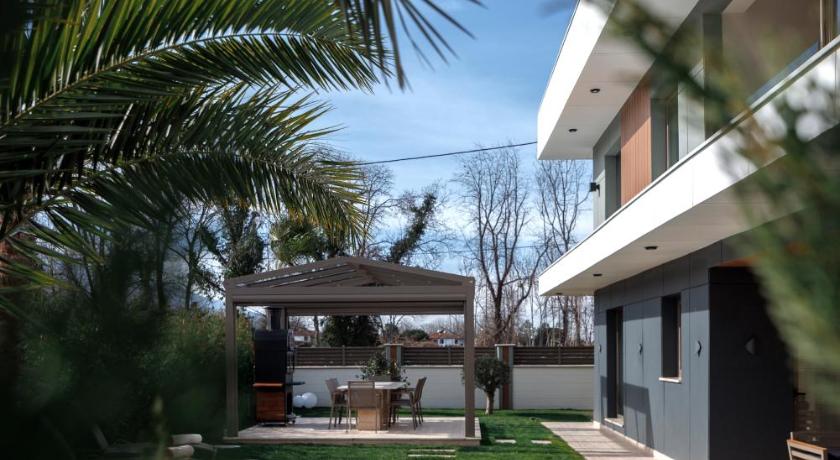 Lulus Villas