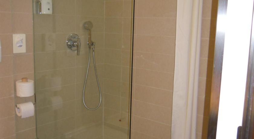 Image of Junior Suite with Terrace and Lake View 2