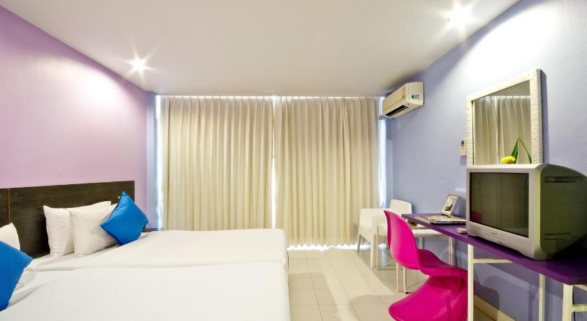 Image of Superior Twin Room 8