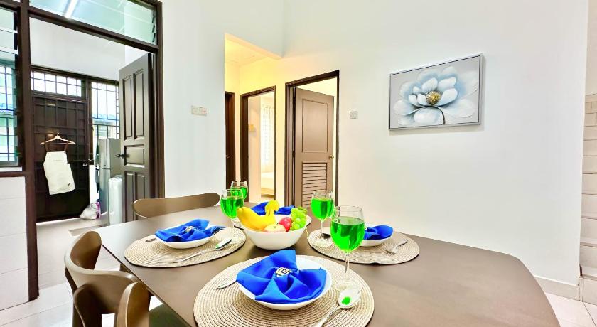 조호바루 / 조호르바루 보호 블리스.타만 몰렉앳4베드2배스 근처 주스코 테브라우 (Boho Bliss.Taman Molek@4Bed2Bath Near Jusco Tebrau) 4성급 게스트하우스 레스토랑