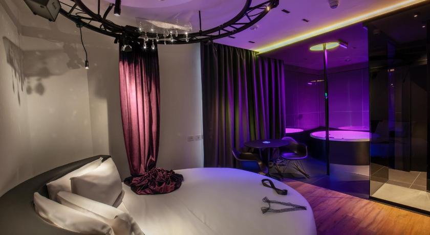 Image of Executive Suite (3 Adults) 4