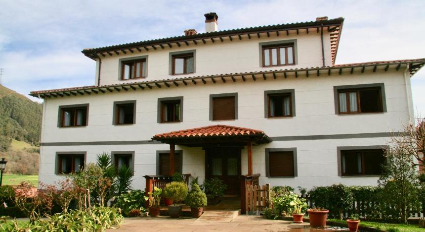 Apartamentos Rurales La Bardenilla