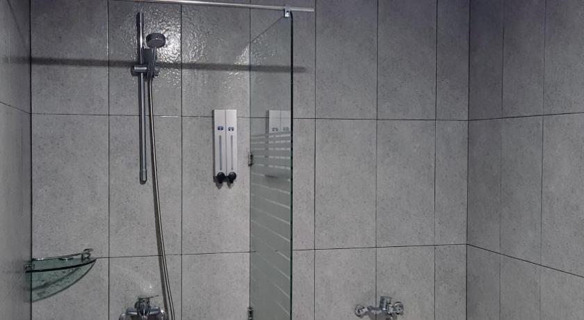 豪華四人間- 帶私人浴室 (Deluxe Quadruple Room with Private Bathroom)的照片 17