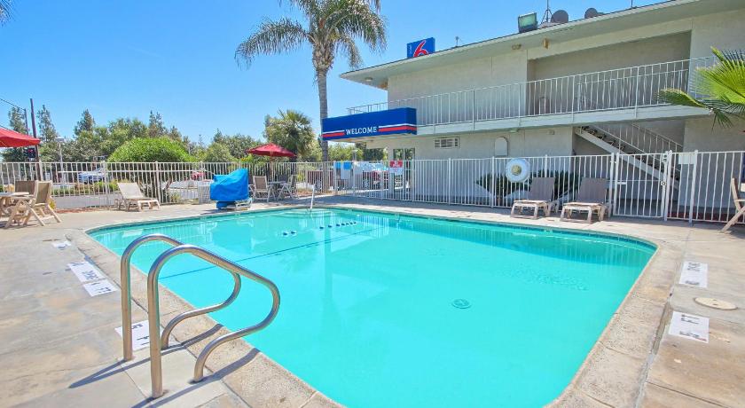 Motel 6-Tulare, CA