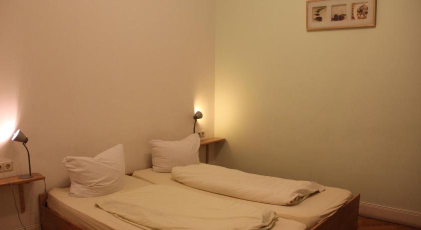 Image of 'Double Room with Private Bathroom 0