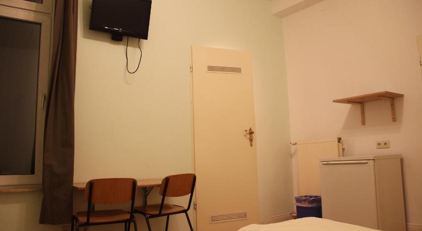 Image of 'Double Room with Private Bathroom 1