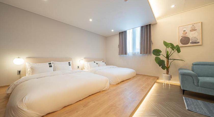 Gangneung Browndot Gangneung Station 1-Star Hotel view