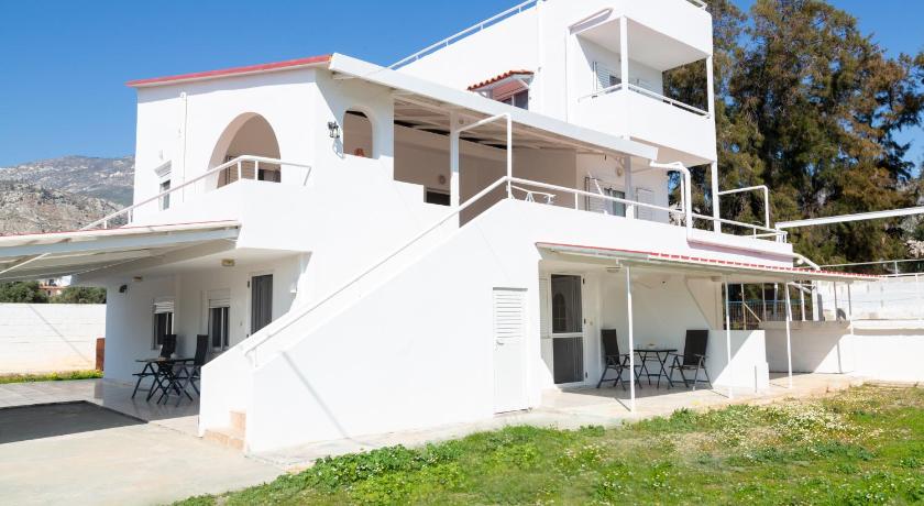 Kineta Seaside Summer Apartments