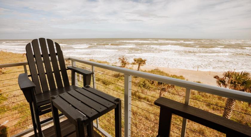 Image of Premium Ocean Front King 14