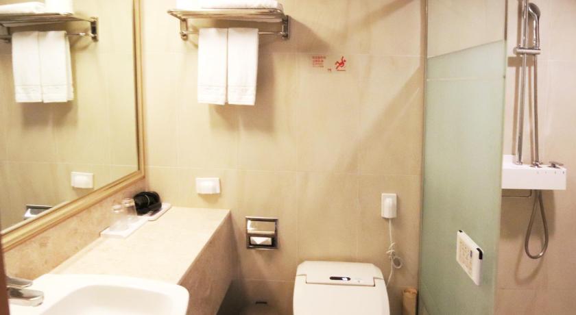 Image of Deluxe Twin City View 6
