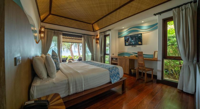 Image of Deluxe Beach Front 4