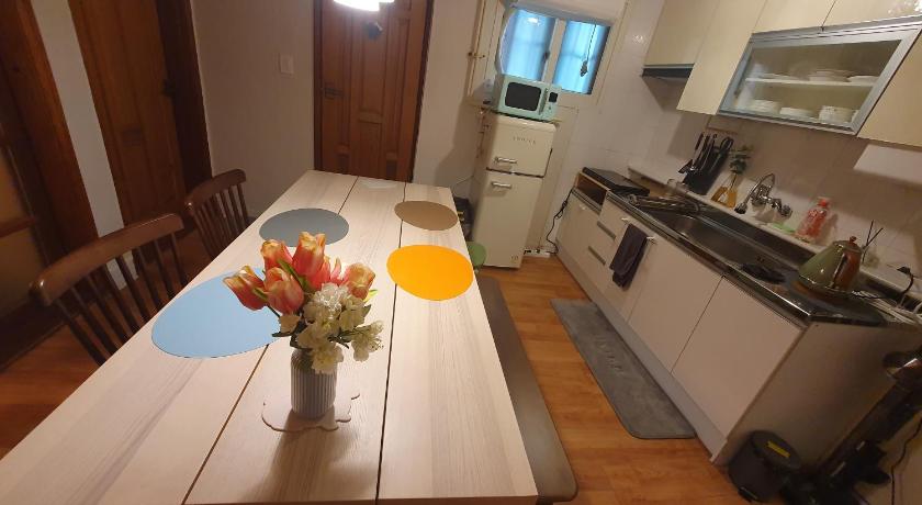 首尔 QQQ 3room spacious house at Jamsil 4星级 住宿 餐厅