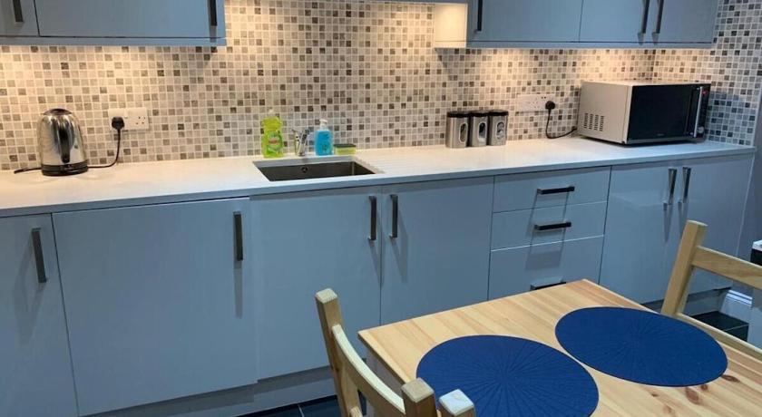 Wood Green Rooms - image 8