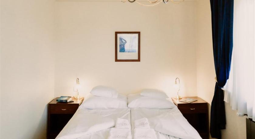 Image of Deluxe Double or Twin Room with City View 2