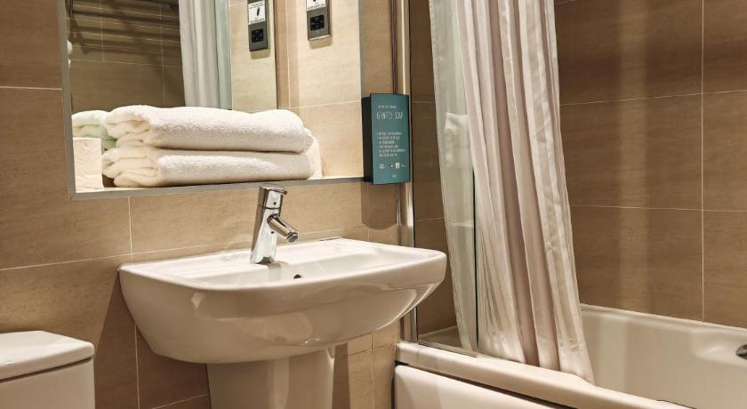 Image of Single Room 6