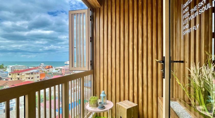 Image of Family Room with Sea View 1