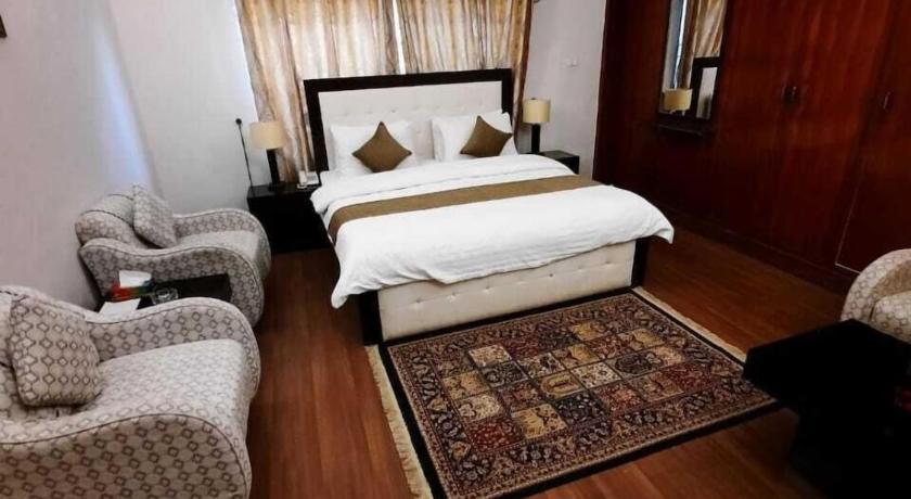 Premier Inn Villa - image 12
