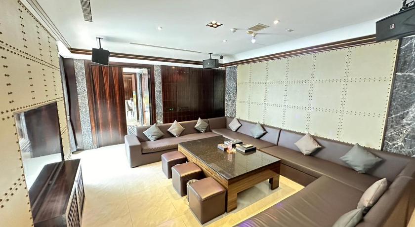 Image of Sextuple Room 16
